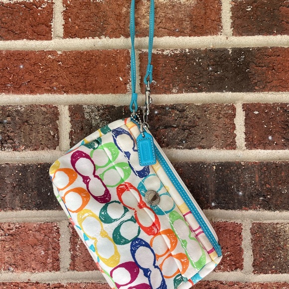 🧨🧨 LOW START 🧨🧨 Coach Red and Pink Clutch Vibrant Design - Picture 1 of 1